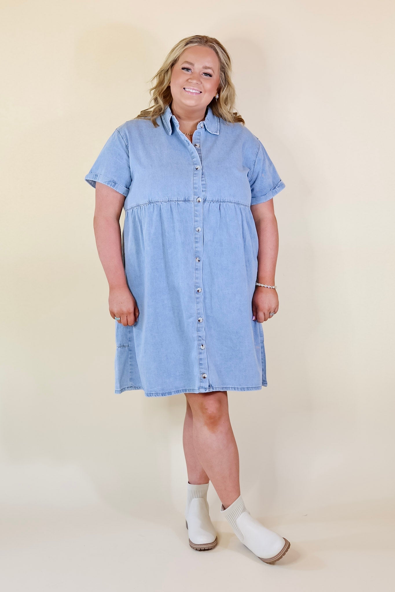 Nice to Meet You Button Up Collared Denim Dress in Light Wash - Giddy Up Glamour Boutique