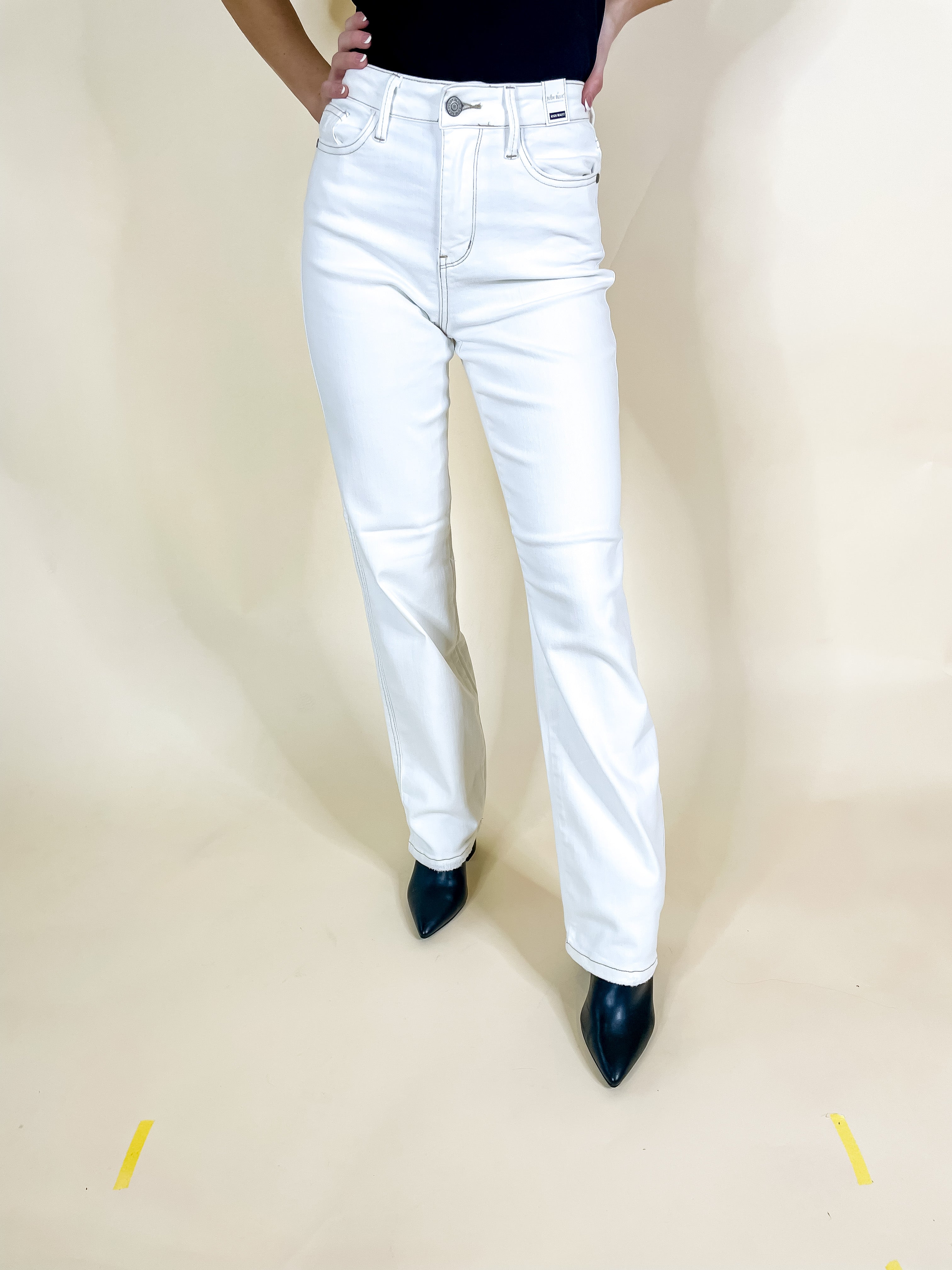 Judy Blue | Feeling My Best Straight Leg Jeans in Ecru - Giddy Up Glamour Boutique