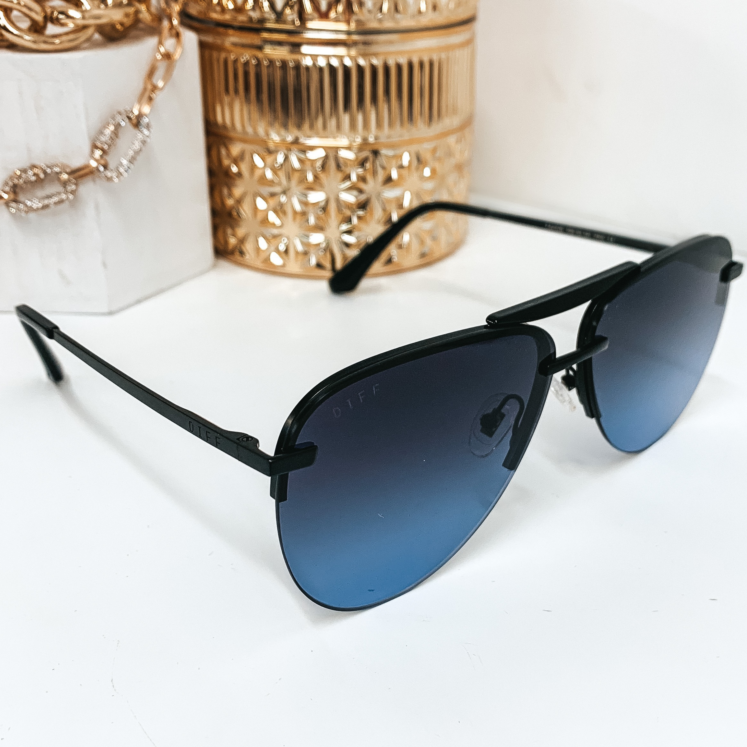 DIFF | Tahoe Blue Gradient Lens Sunglasses in Matte Black - Giddy Up Glamour Boutique