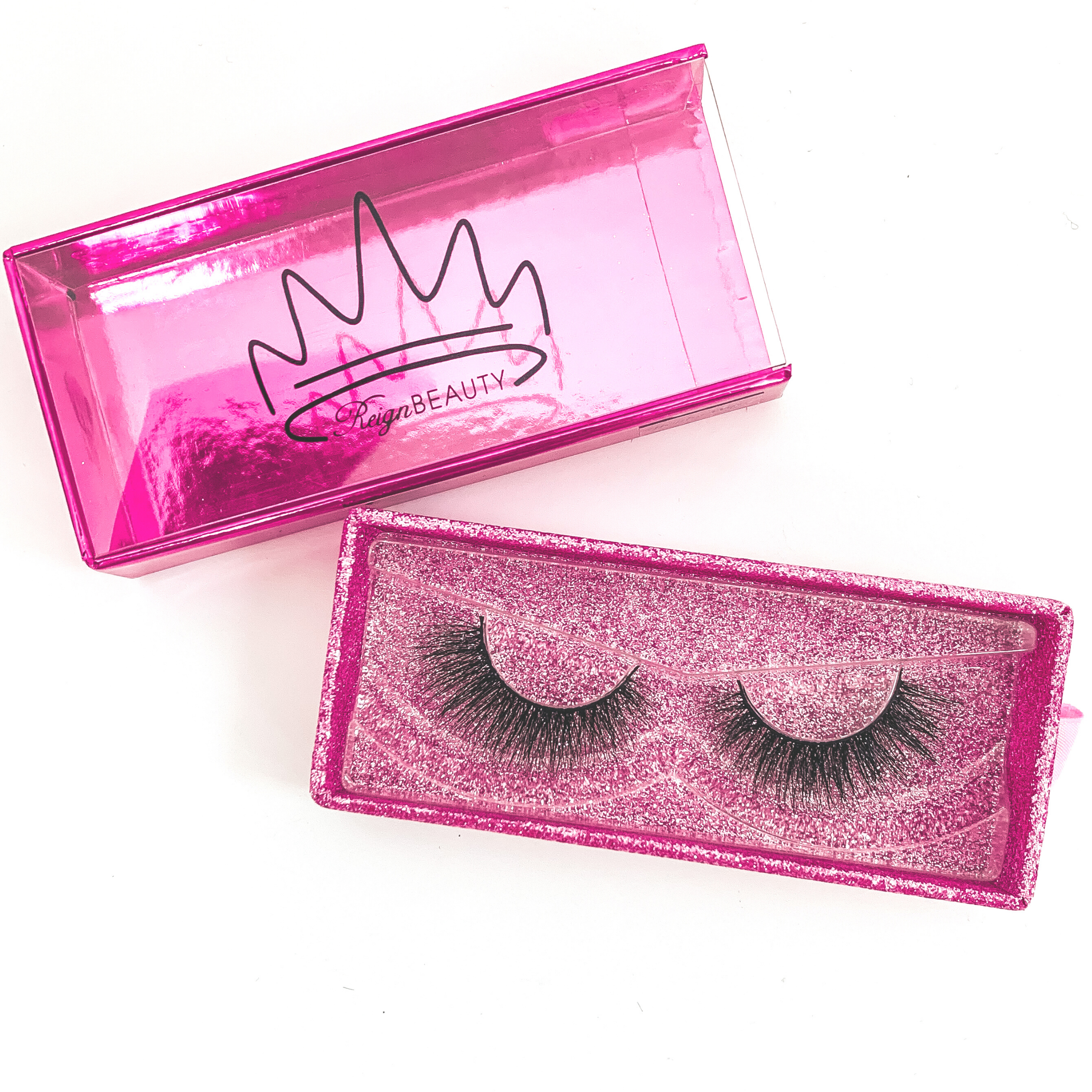 Reign Lashes | False Eyelashes in Trophy Wife - Giddy Up Glamour Boutique