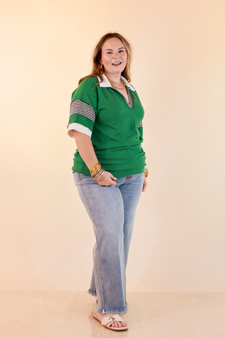 Chic by Design Ribbed Collared Top with Contrast Stripe Short Sleeves in Kelly Green
