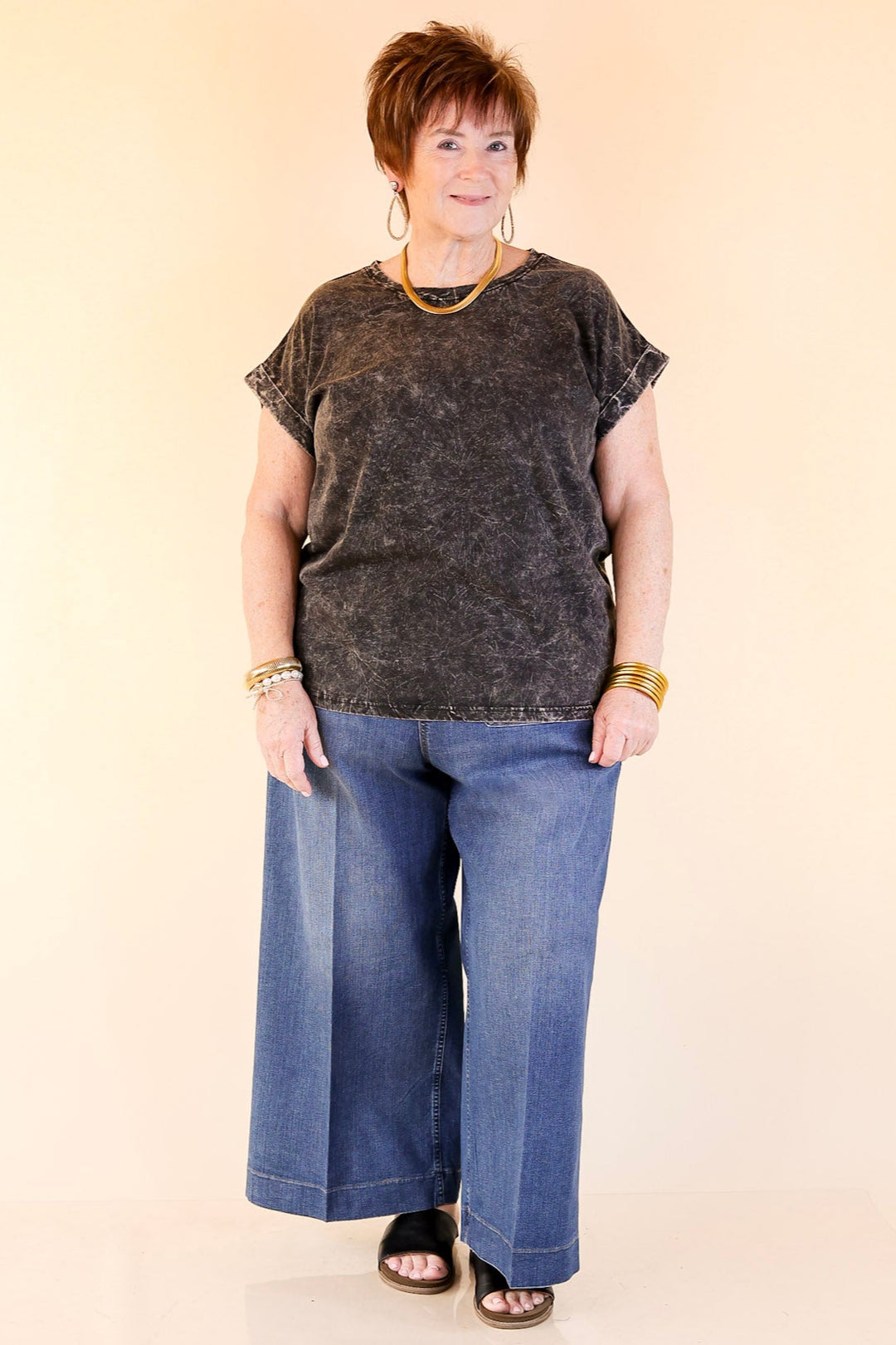 Chic Made Easy Short Sleeve Shirt in Ash Black