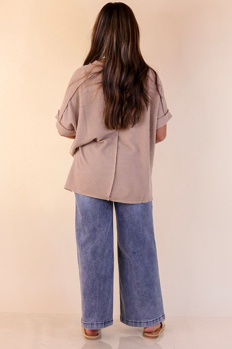 Daily Perfection Scoop Neck Short Sleeve Ribbed Top in Mocha Brown