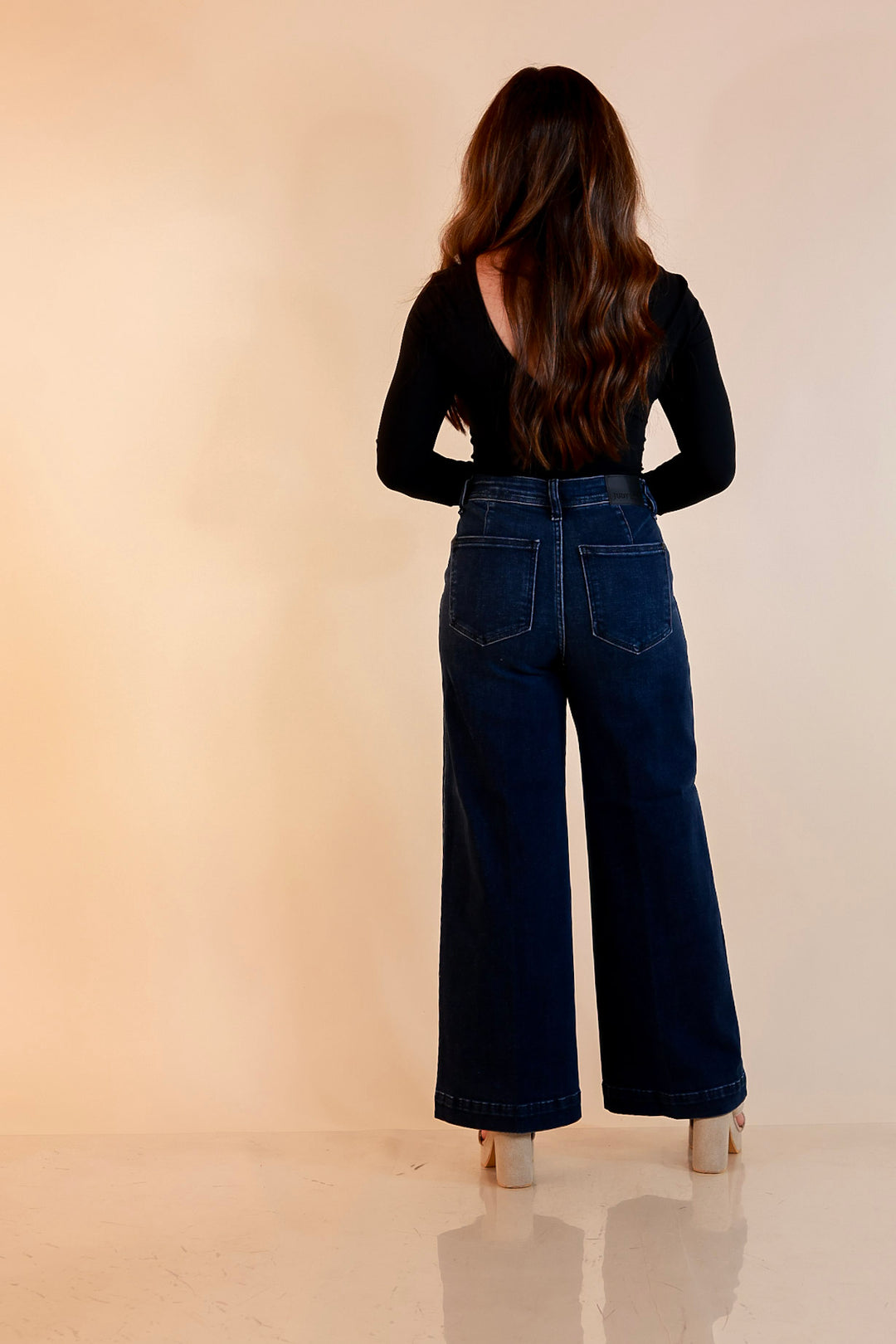 Judy Blue | Chic in Motion Ankle Length Cropped Wide Leg Trouser Denim Jeans in Dark Wash
