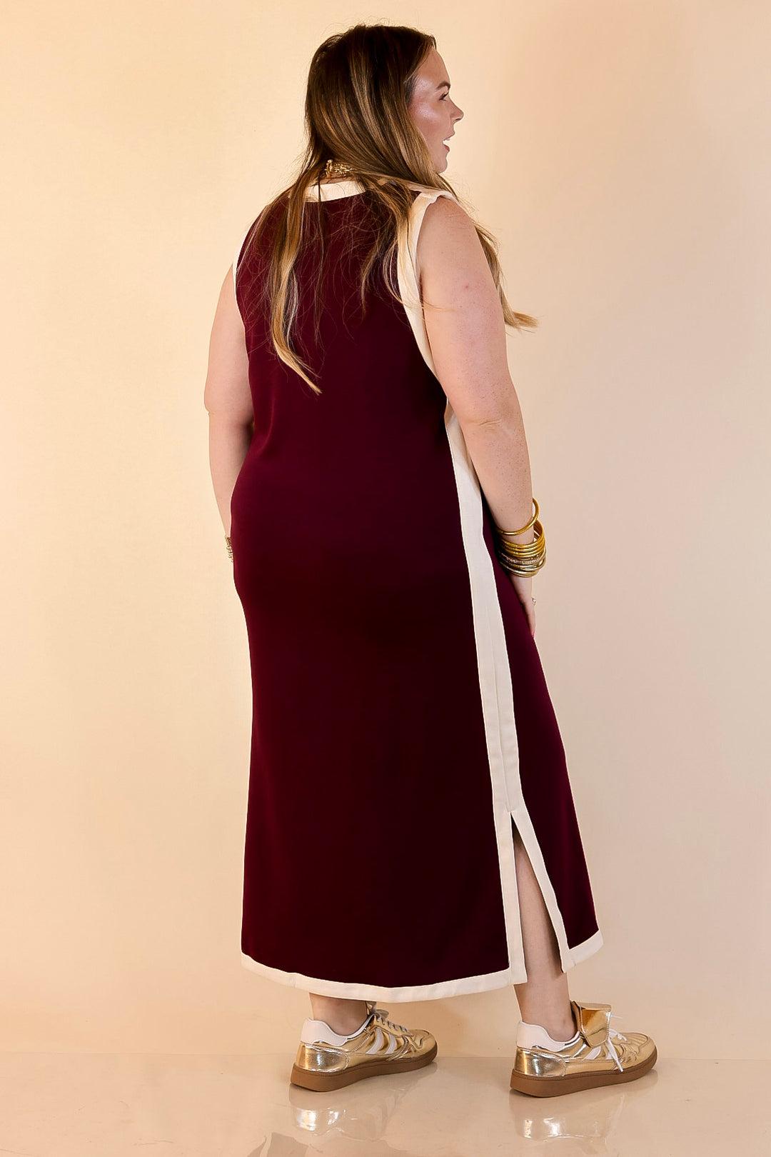 Chic Direction Solid Sleeveless Knit Midi Dress with Ivory Trim in Maroon