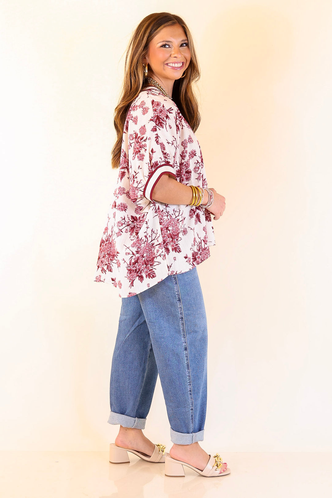 Chic Rewind V Neck Placket Floral French Toile Short Sleeve Top in Maroon and Ivory