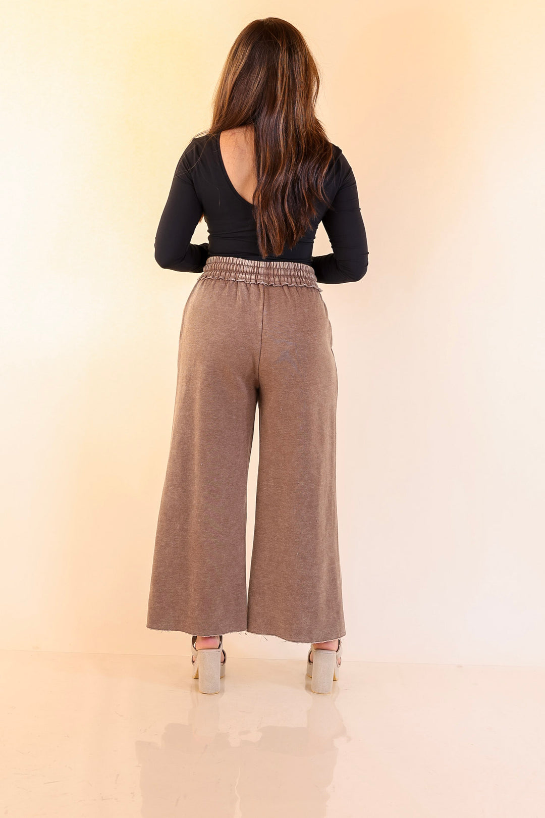 Cozy Girl Cropped Acid Washed Drawstring Pant in Brown