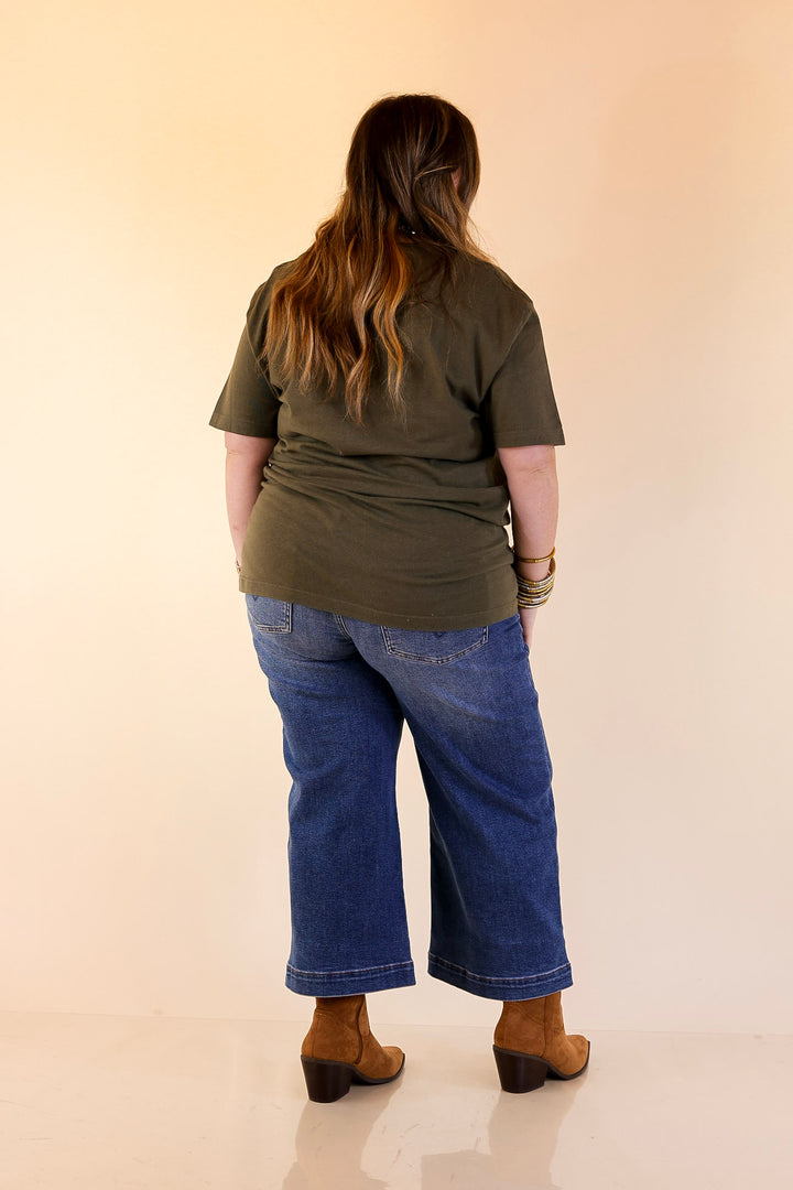 Farm Fresh Pumpkins Short Sleeve Graphic Tee in Dark Olive Green