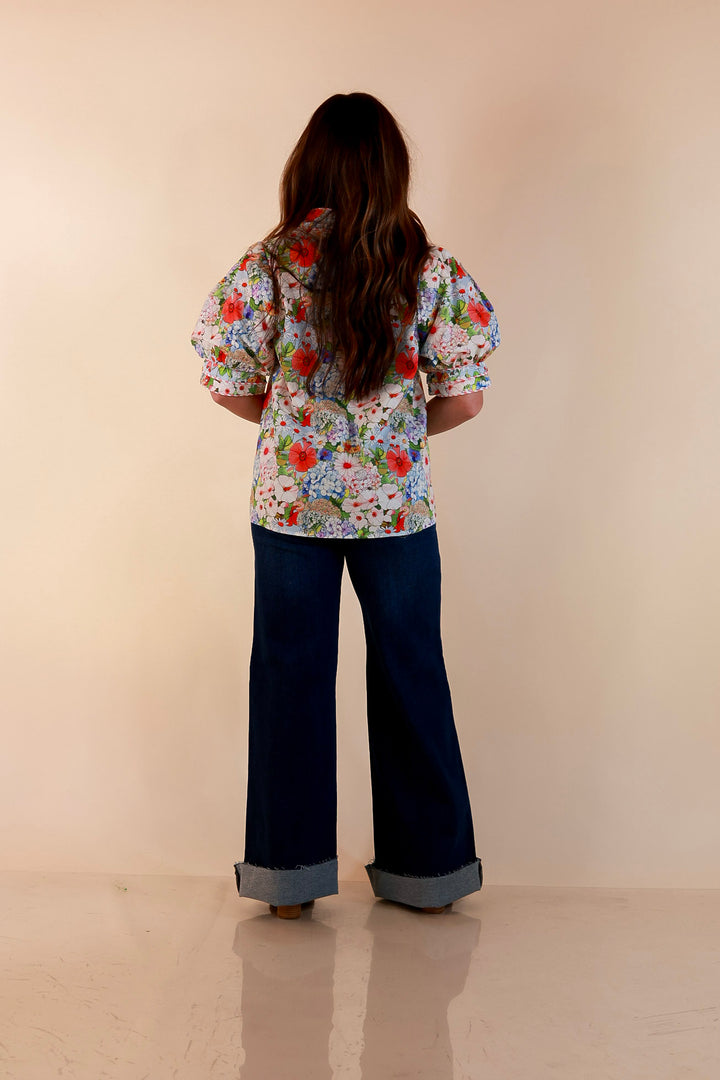 Commanding Style V Neck Floral Print Top with Short Balloon Puff Sleeves in Light Blue