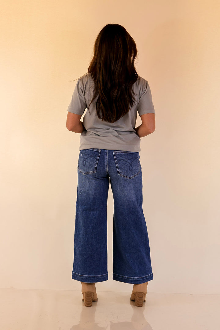 Simply Southern | Giddy Up Cowgirl Graphic T-Shirt in Washed Shadow Grey