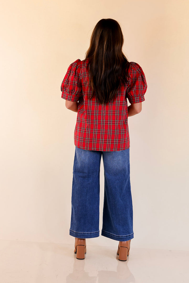 Chic Statement V Neck Plaid Top with Short Balloon Sleeves and Green Trim in Red