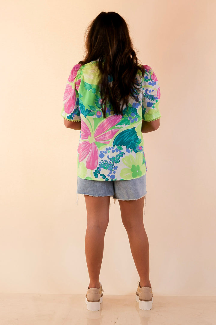 Spring Awakening Floral Print Puff Sleeve Top with Split Neckline in Green Multi