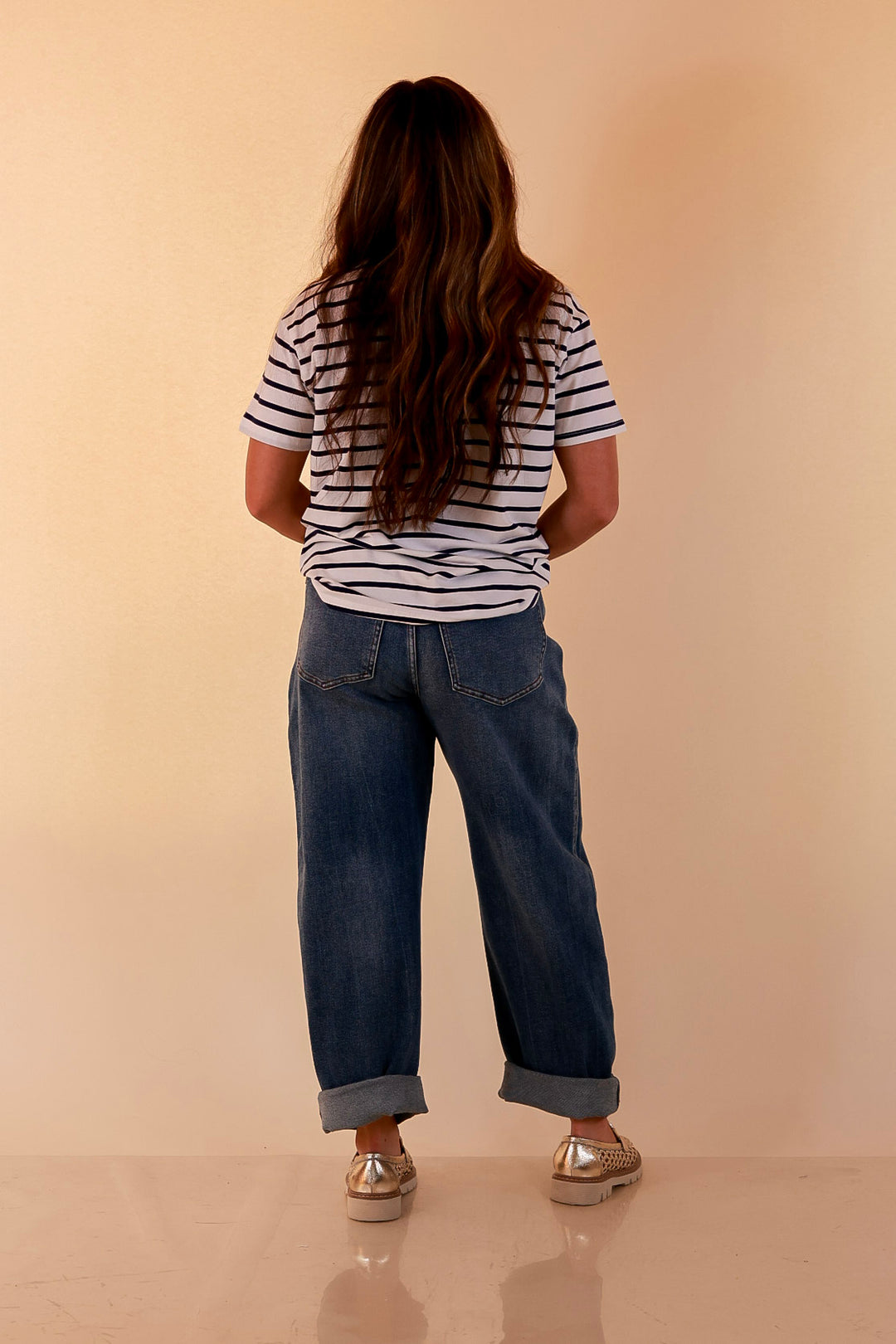 The Daily Stripe Scoop Neck Short Sleeve Striped Tee Top in Navy Blue