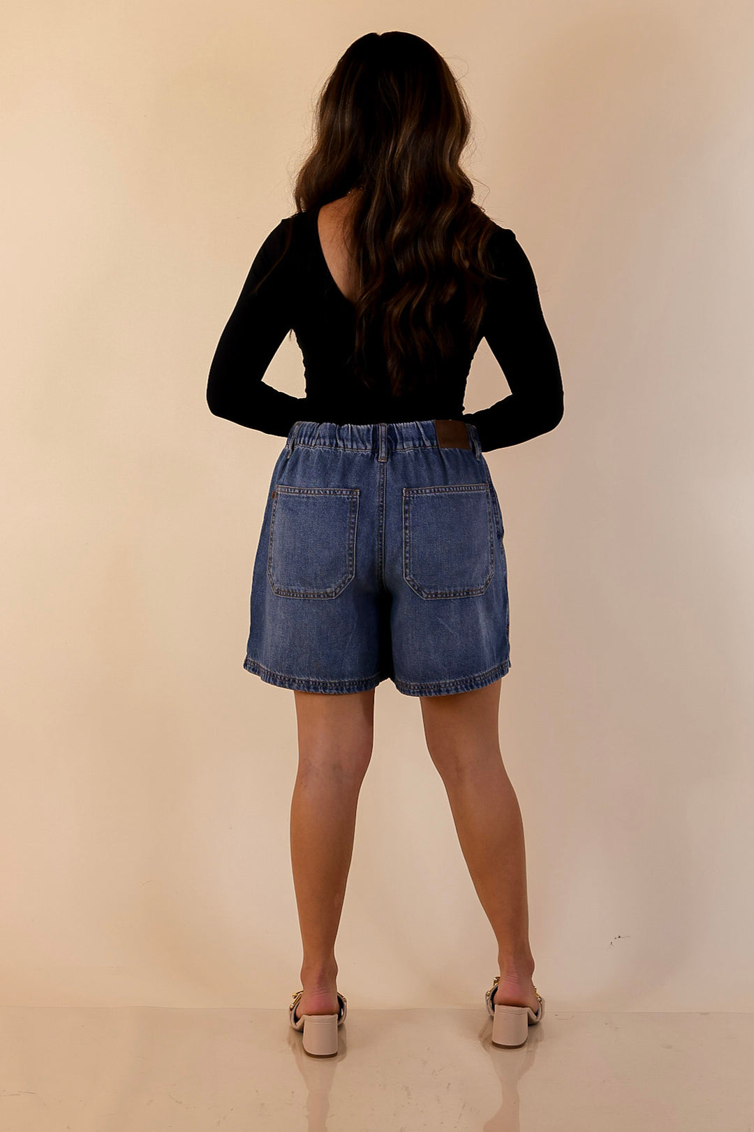 Judy Blue | Easy Company Featherweight Drawstring Denim Shorts in Medium Wash