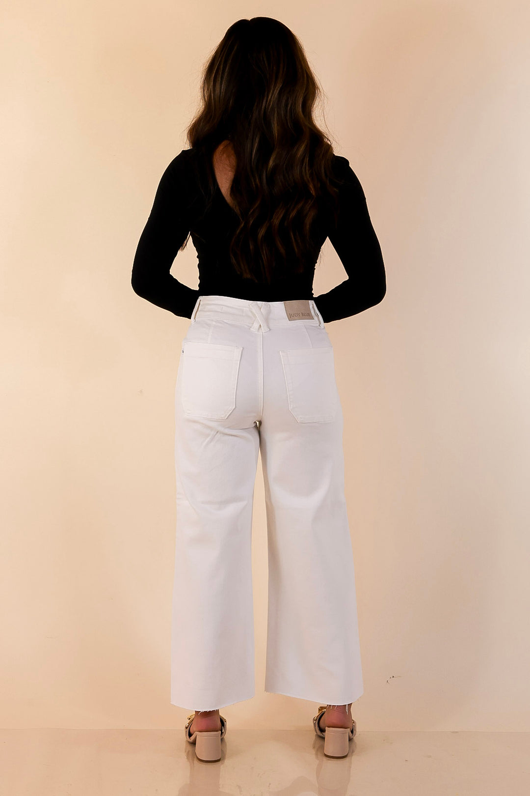 Judy Blue | No Second Guessing Cropped Wide Leg with Front Patch Pocket Jean in Ivory