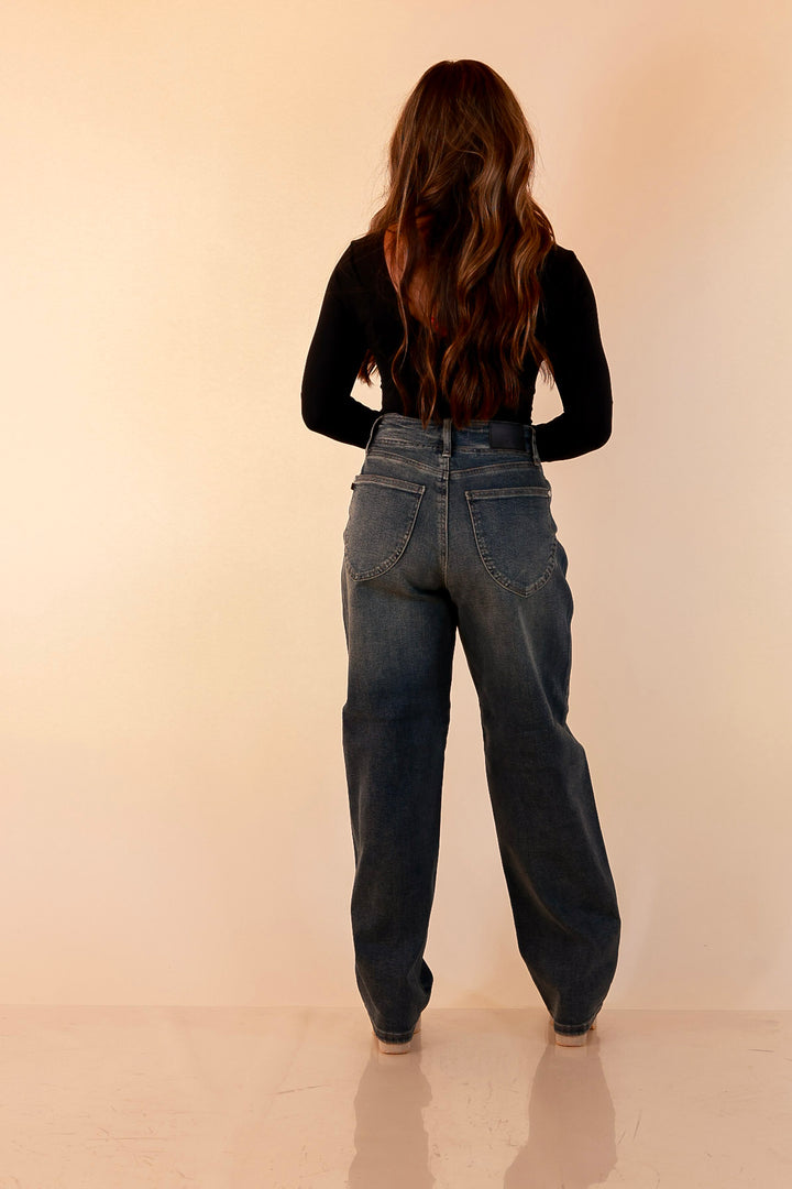 Judy Blue | Never Miss Marlow Arc Relaxed Wide Leg Barrel Jeans with Hollywood Waistband and Double Buttons in Vintage Dark Wash
