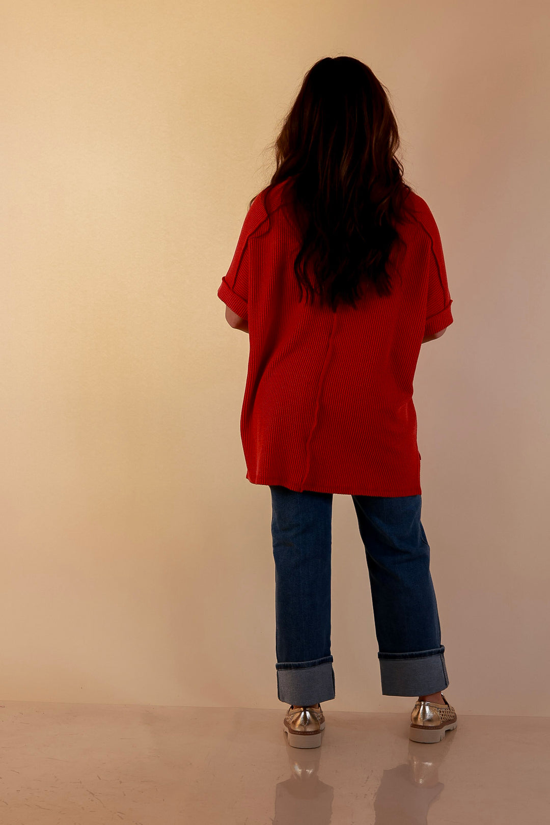 Daily Perfection V Neck Short Sleeve Ribbed Top in Red