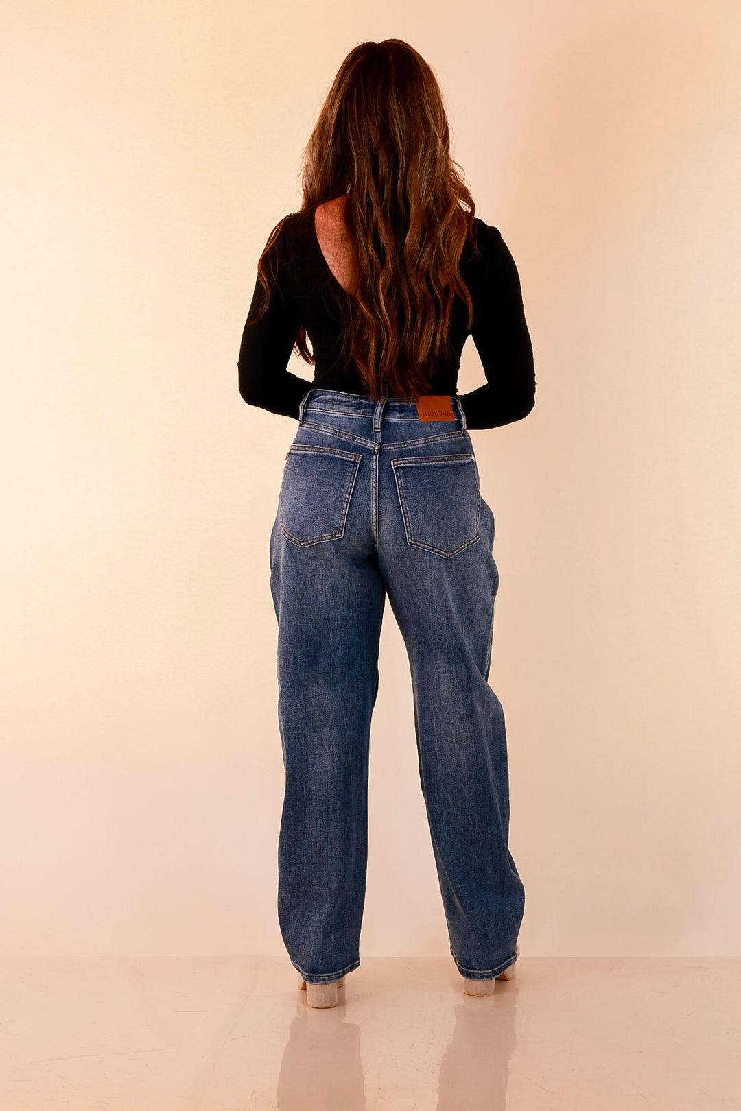 Judy Blue | Everyday Favorite Rigid Magic Marlow Arc Relaxed Wide Leg Barrel Jeans in Dark Weathered Indigo Wash