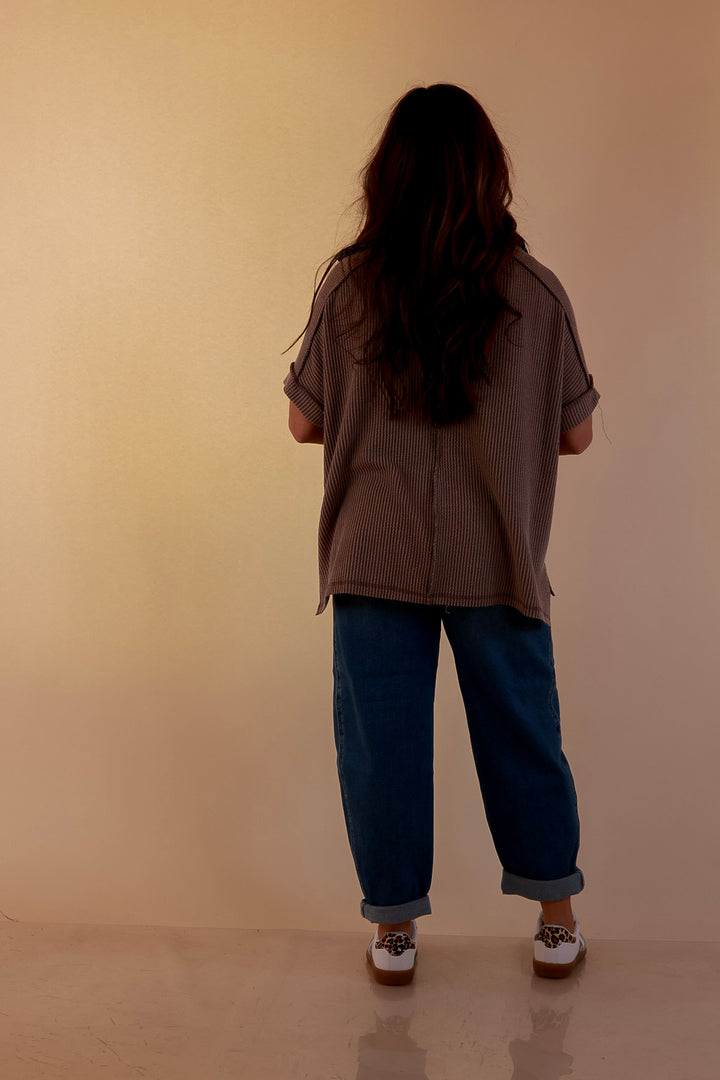 Daily Perfection Scoop Neck Short Sleeve Ribbed Top in Dark Mocha Brown