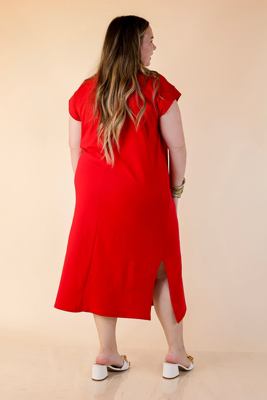 Effortlessly Lovely Short Sleeve Midi Tee Shirt Dress in Red
