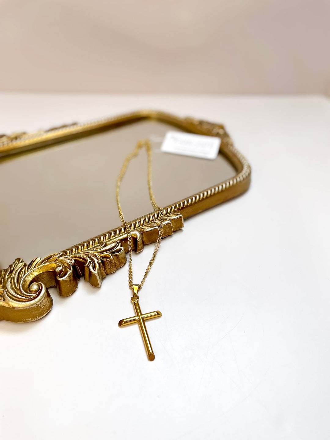 CHANSUTT PEARLS | Cross Pendant Necklace in Gold