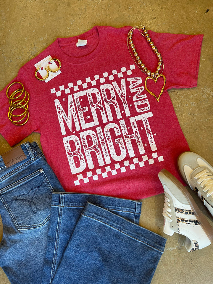 Merry and Bright Short Sleeve Graphic Tee in Heather Red