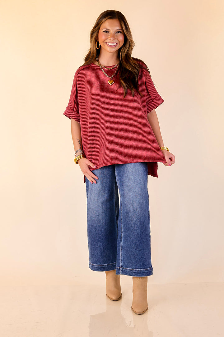 Daily Perfection Scoop Neck Short Sleeve Ribbed Top in Maroon