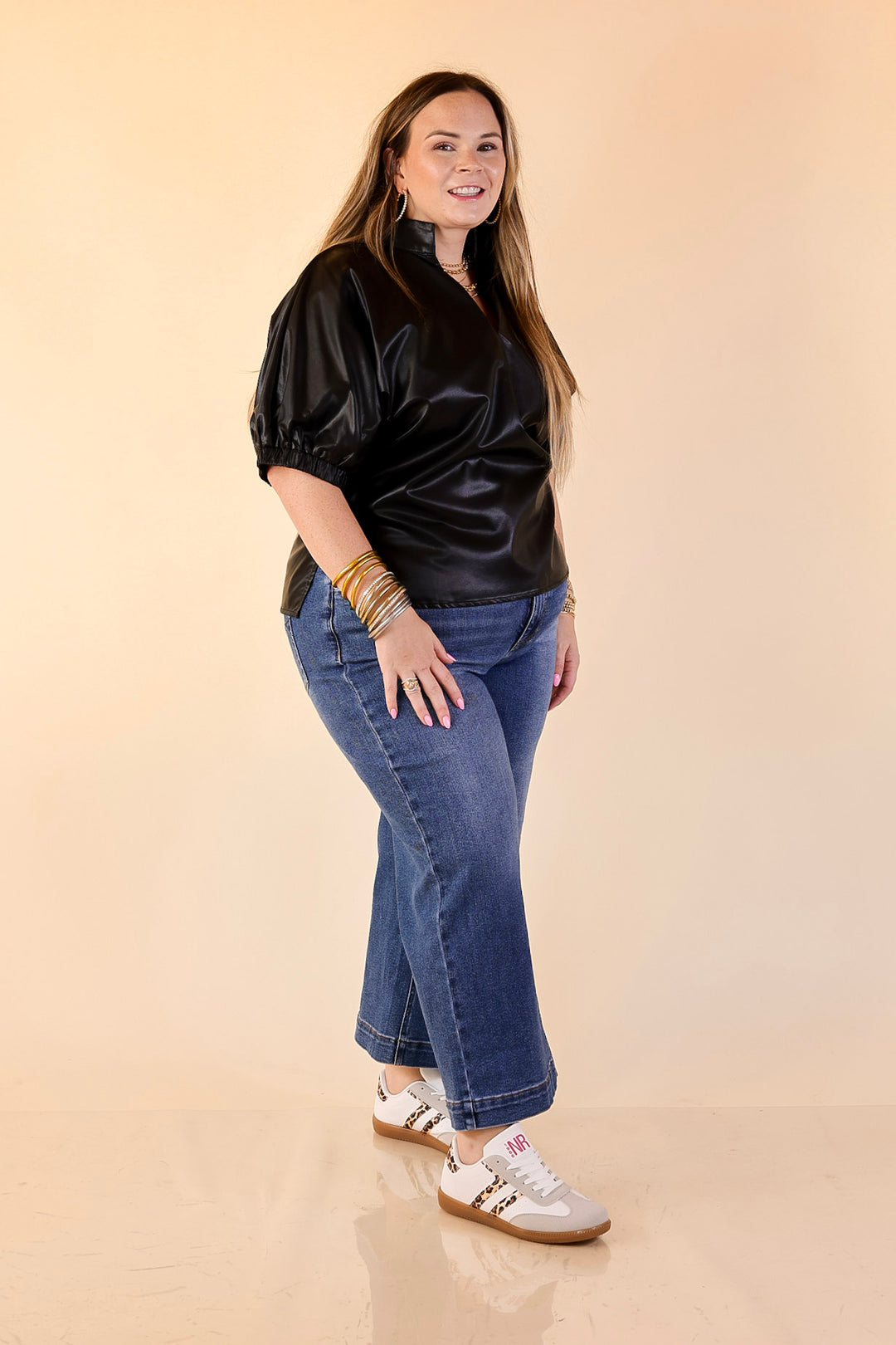 Effortlessly Cool Faux Leather Top with Short Balloon Sleeves in Black