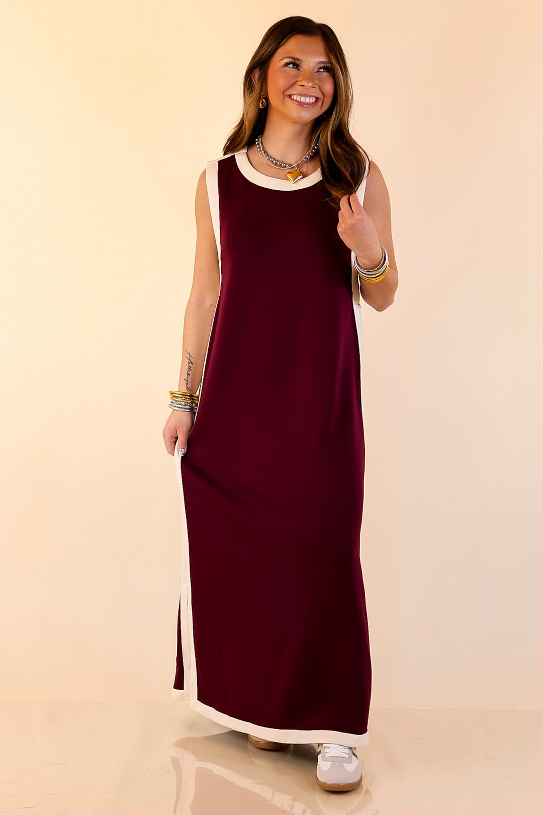 Chic Direction Solid Sleeveless Knit Midi Dress with Ivory Trim in Maroon