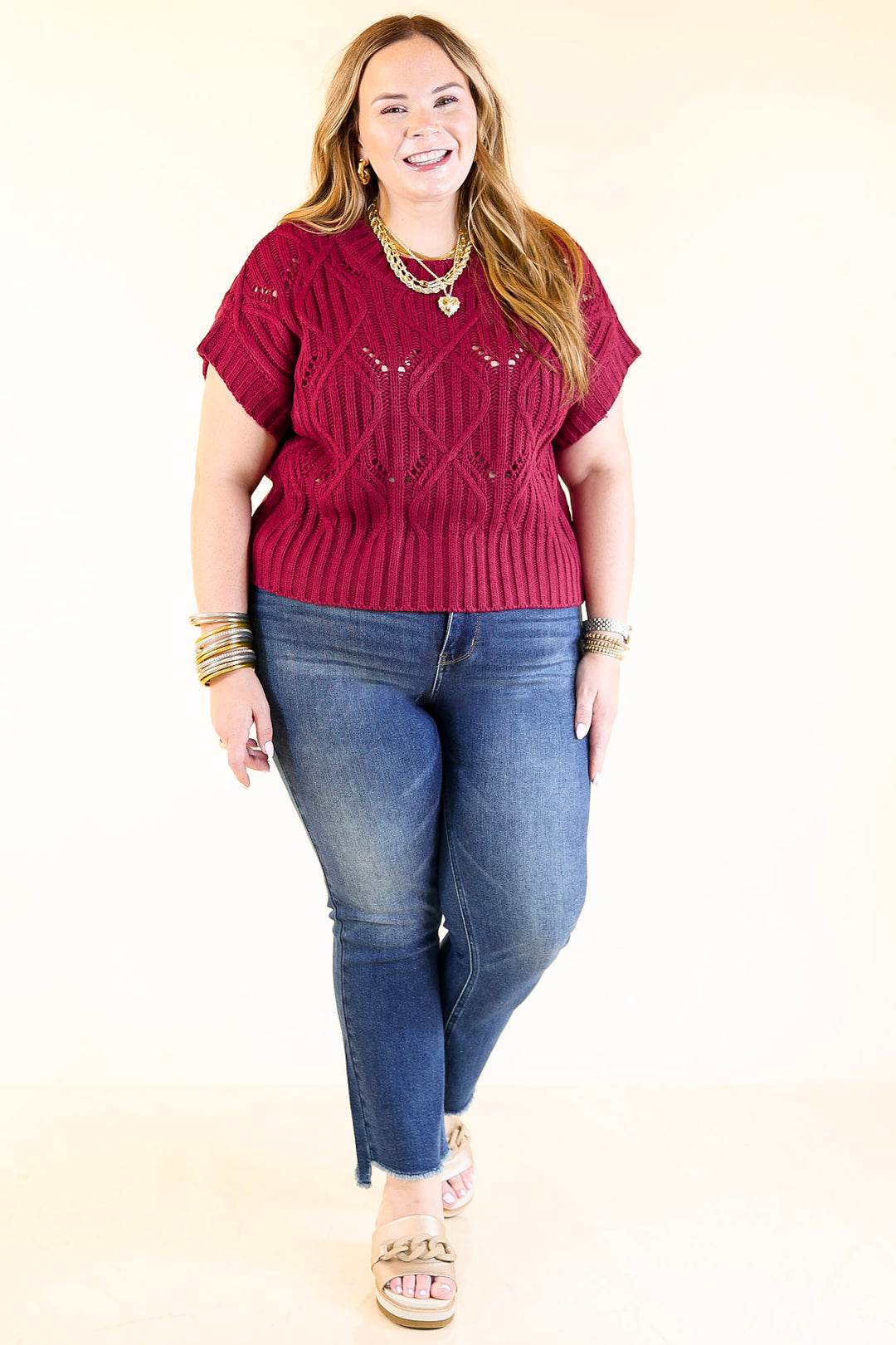 Knit to Last Cable Knit Short Sleeve Sweater Top in Maroon