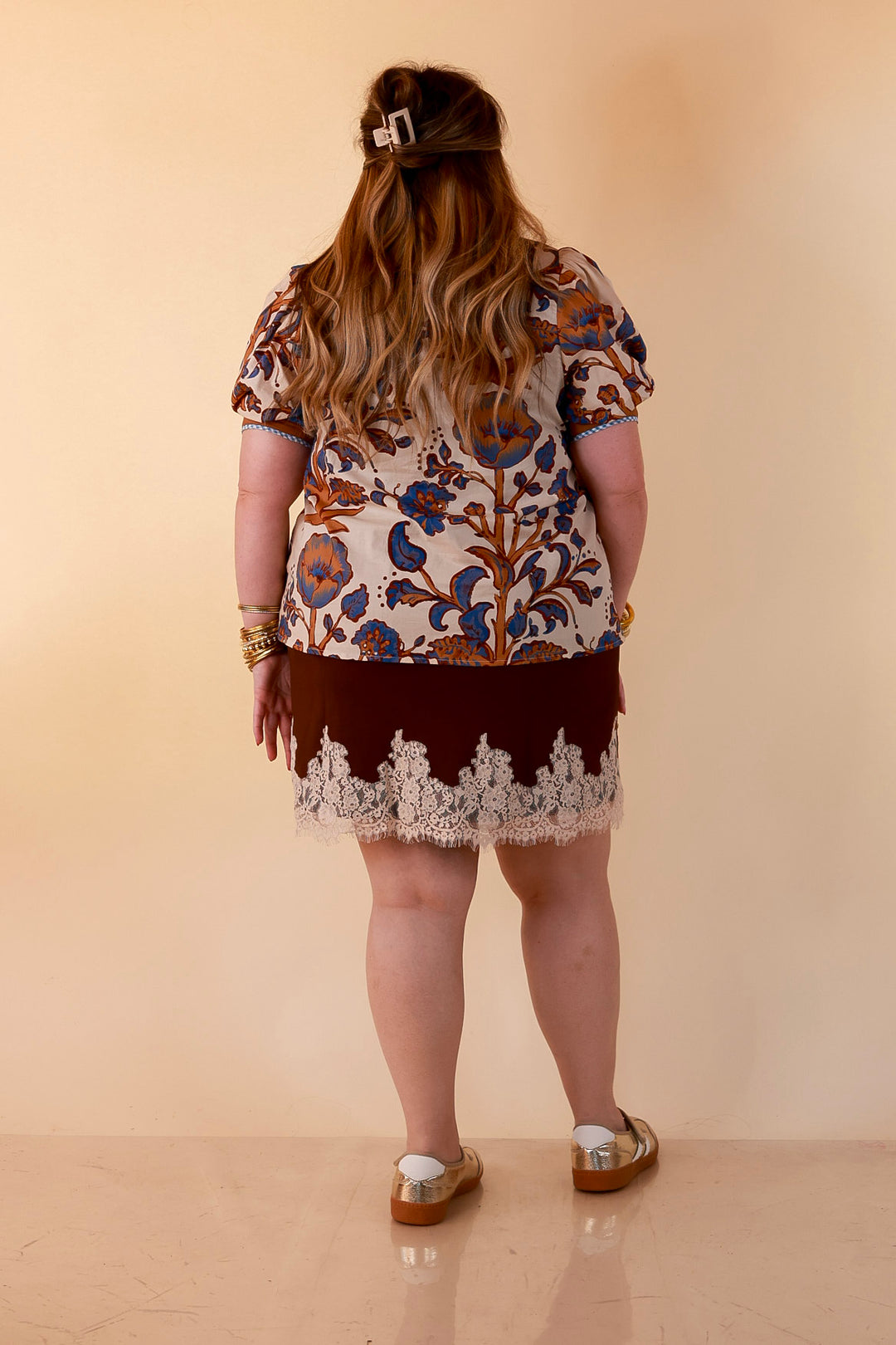 Pop of Polish Short Puff Sleeve Button Front Floral Top with Contrast Trim in Cream, Blue and Camel Brown