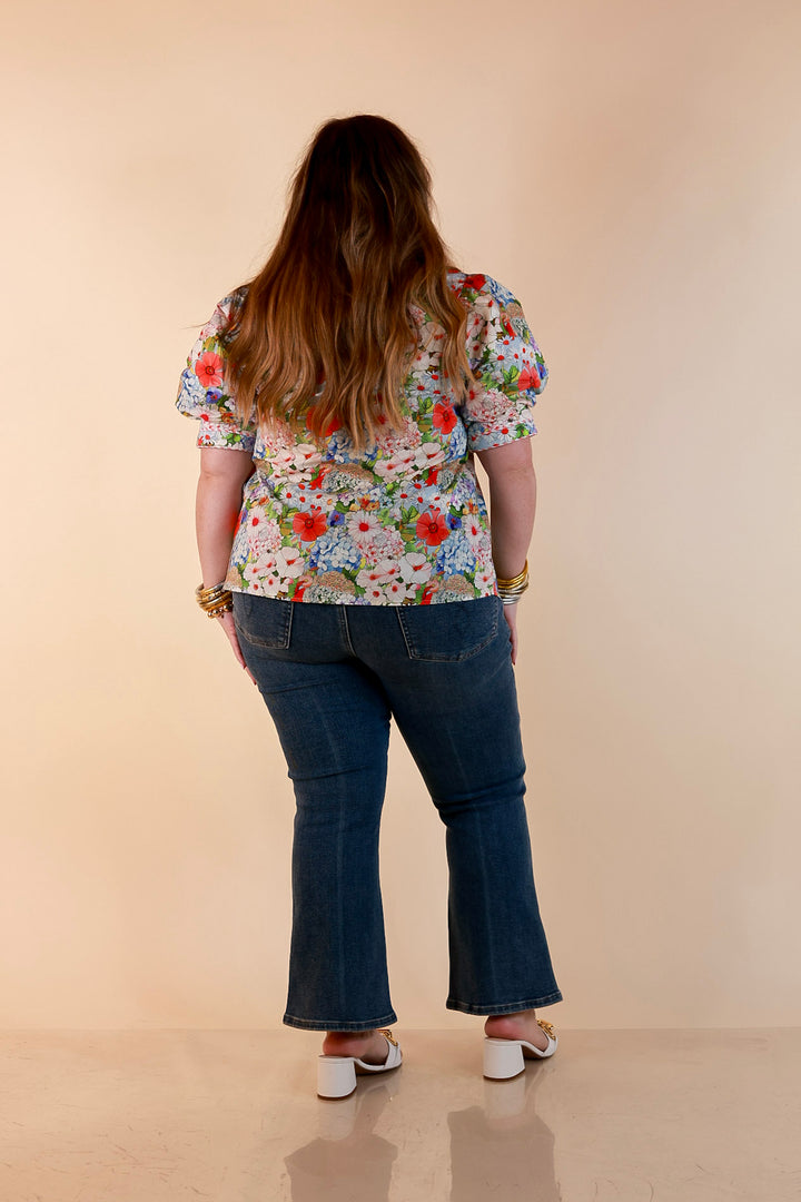 Commanding Style V Neck Floral Print Top with Short Balloon Puff Sleeves in Light Blue