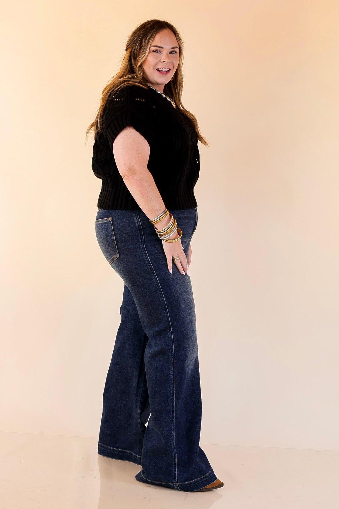 Knit to Last Cable Knit Short Sleeve Sweater Top in Black