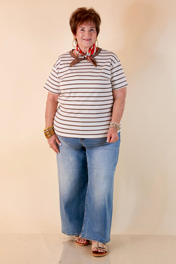 The Daily Stripe Scoop Neck Short Sleeve Striped Tee Top in Mocha Brown