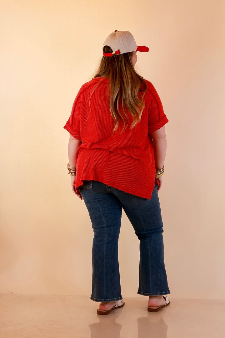 Daily Perfection V Neck Short Sleeve Ribbed Top in Red