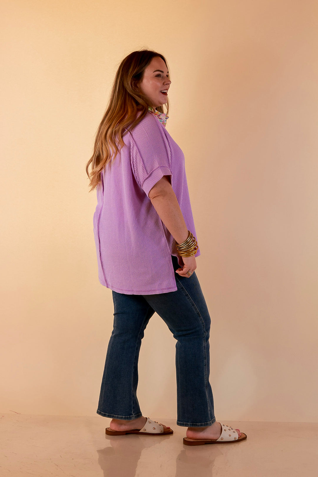 Daily Perfection V Neck Short Sleeve Ribbed Top in Lavender Purple
