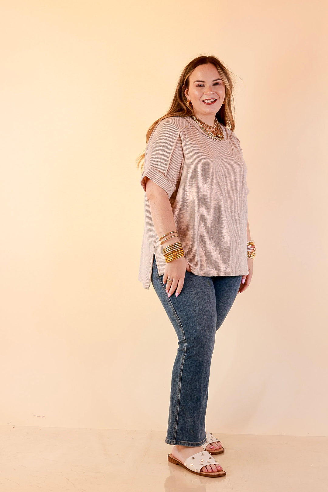 Daily Perfection Scoop Neck Short Sleeve Ribbed Top in Natural Brown