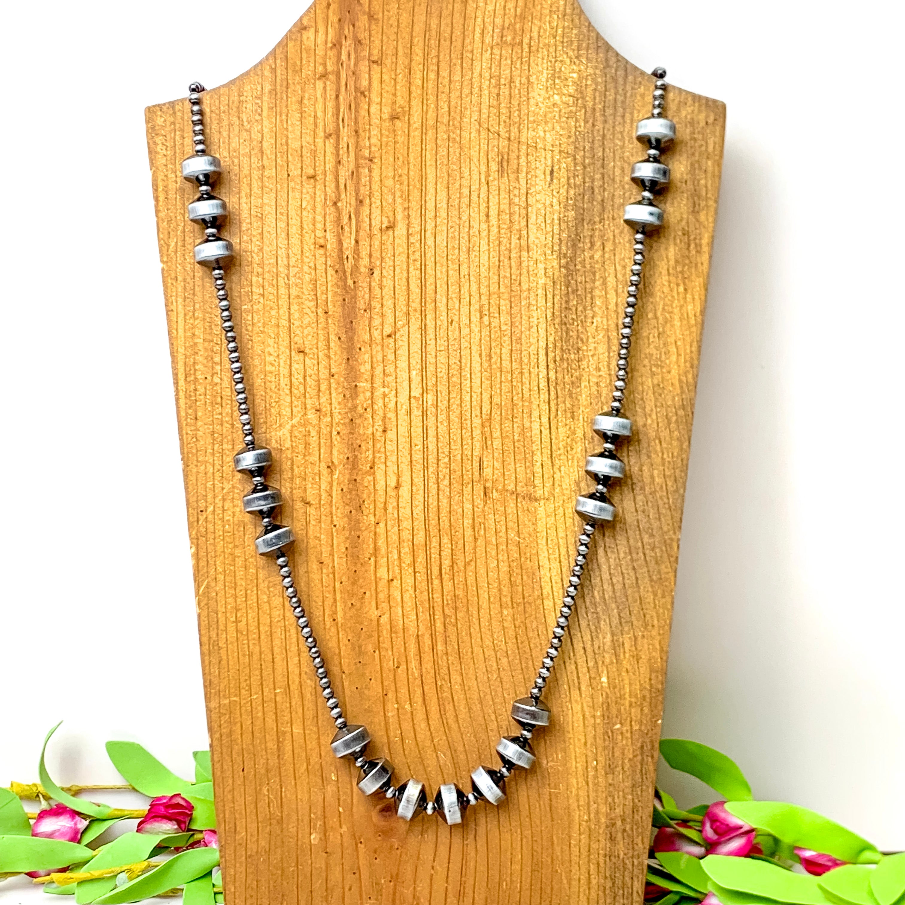 Faux Navajo Pearl and Rondelle Necklace in Silver Tone - Giddy Up Glamour Boutique