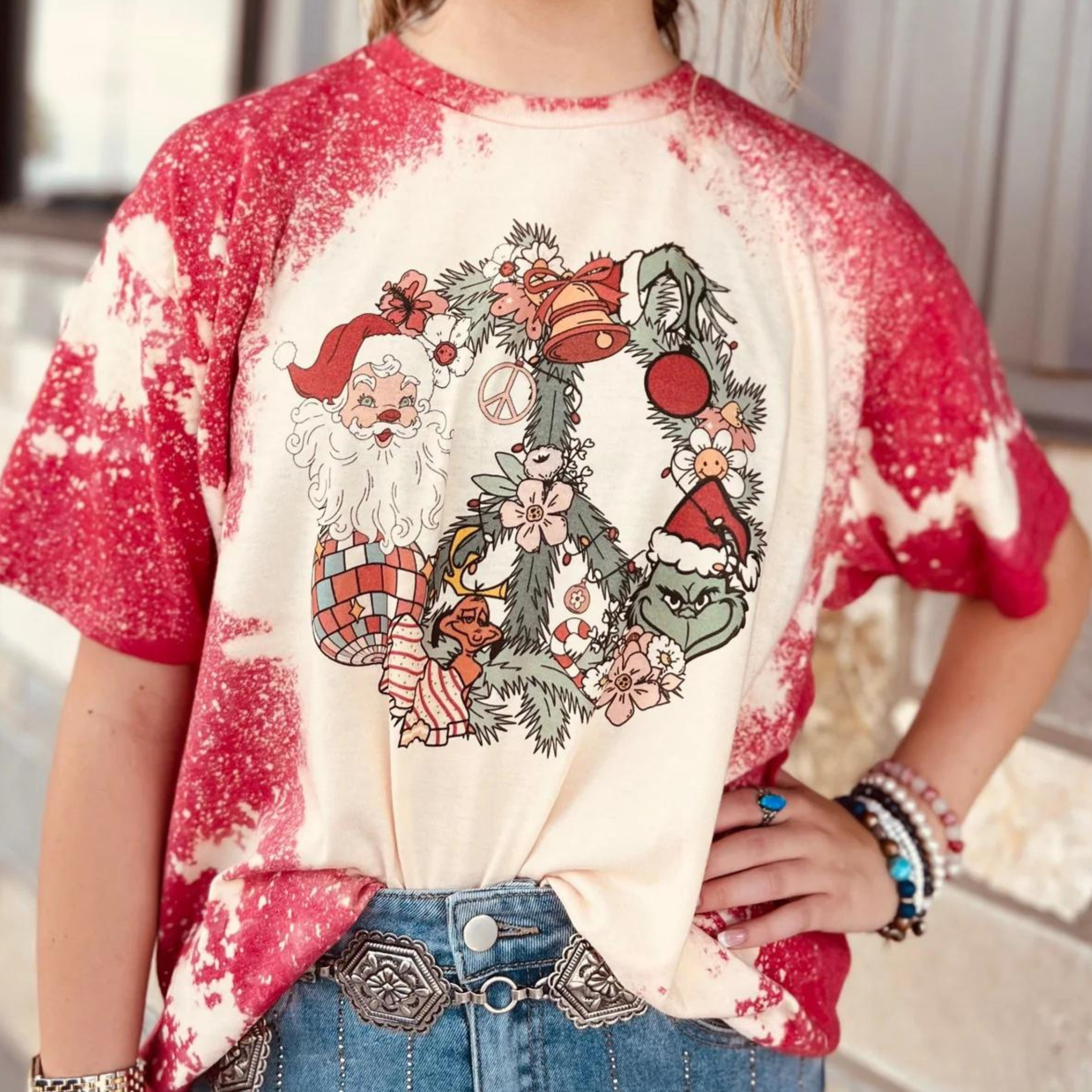 Online Exclusive | Christmas Wreath Graphic Tee in Red Bleached - Giddy Up Glamour Boutique