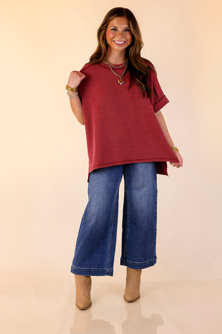 Daily Perfection Scoop Neck Short Sleeve Ribbed Top in Maroon