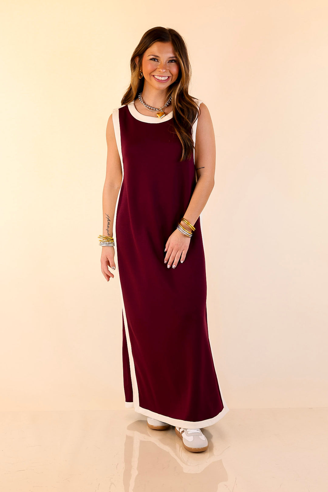 Chic Direction Solid Sleeveless Knit Midi Dress with Ivory Trim in Maroon