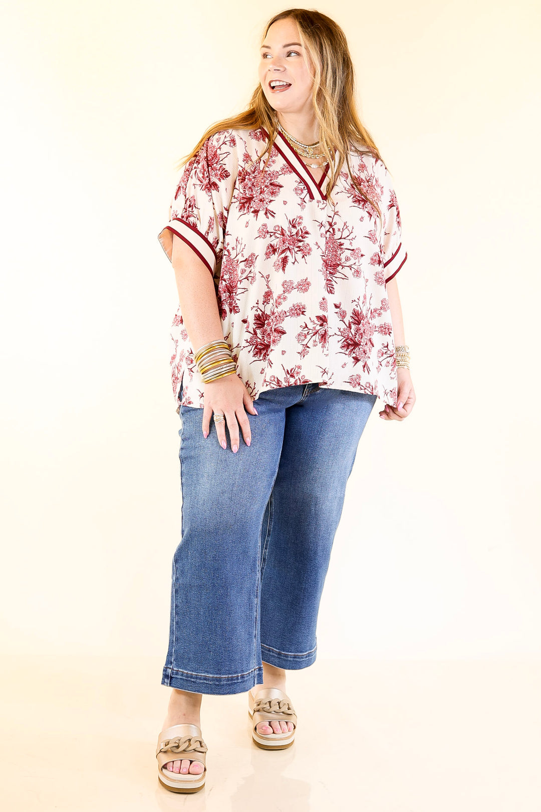 Chic Rewind V Neck Placket Floral French Toile Short Sleeve Top in Maroon and Ivory