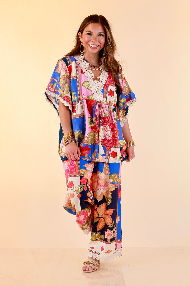 Patchwork Charm Floral Patchwork Print Print Lace Detail Short Sleeve Top in Blue Mix