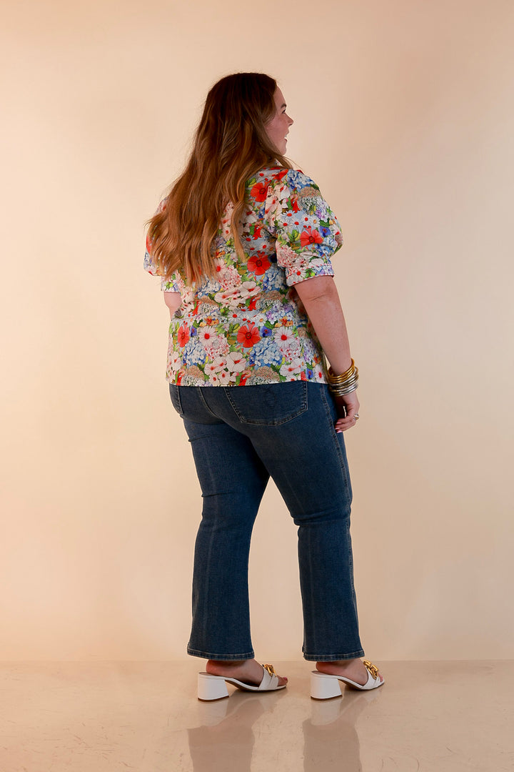 Commanding Style V Neck Floral Print Top with Short Balloon Puff Sleeves in Light Blue
