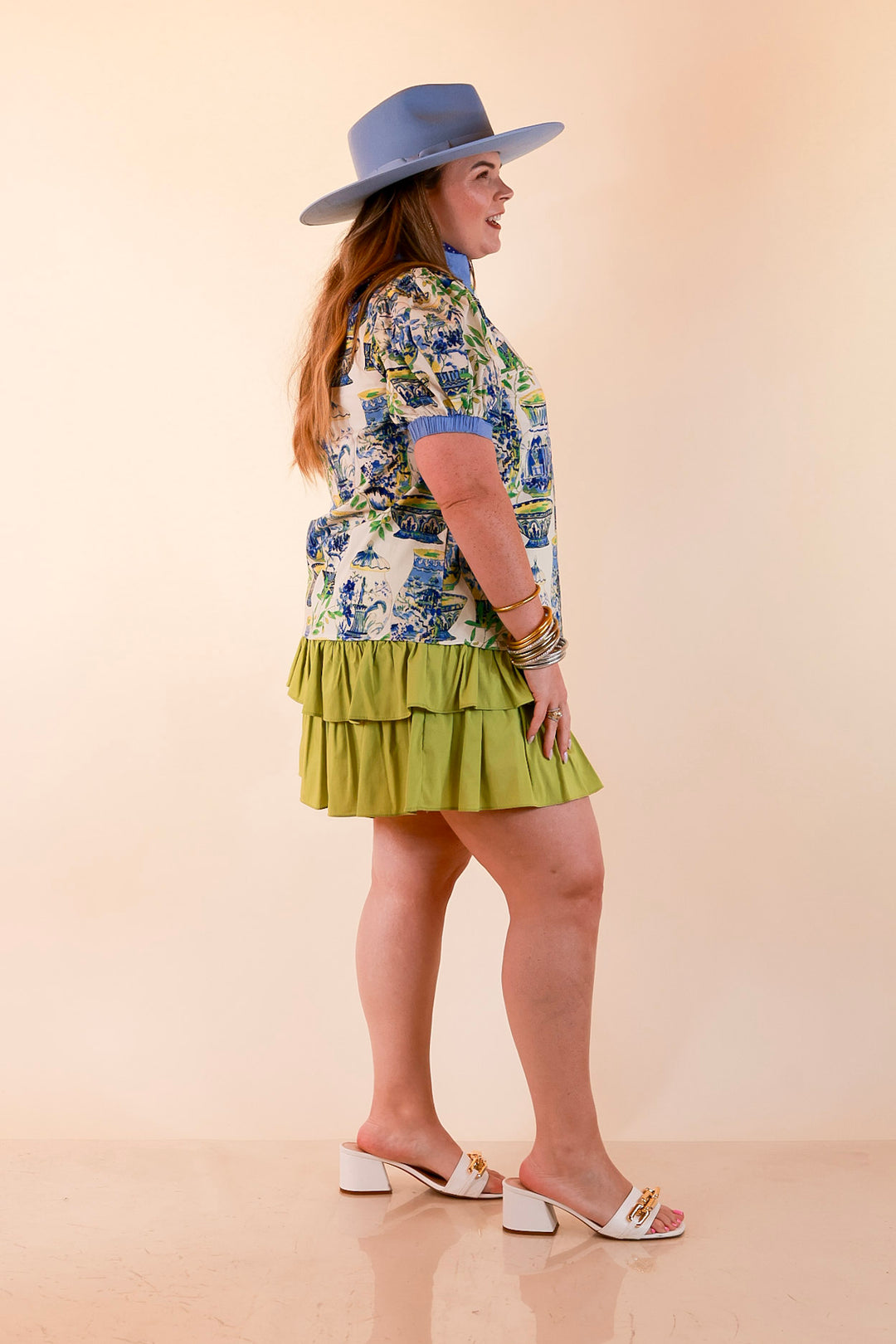 Coast is Clear Vase Print Contrast Trim Top with Puff Sleeves in Blue Multi