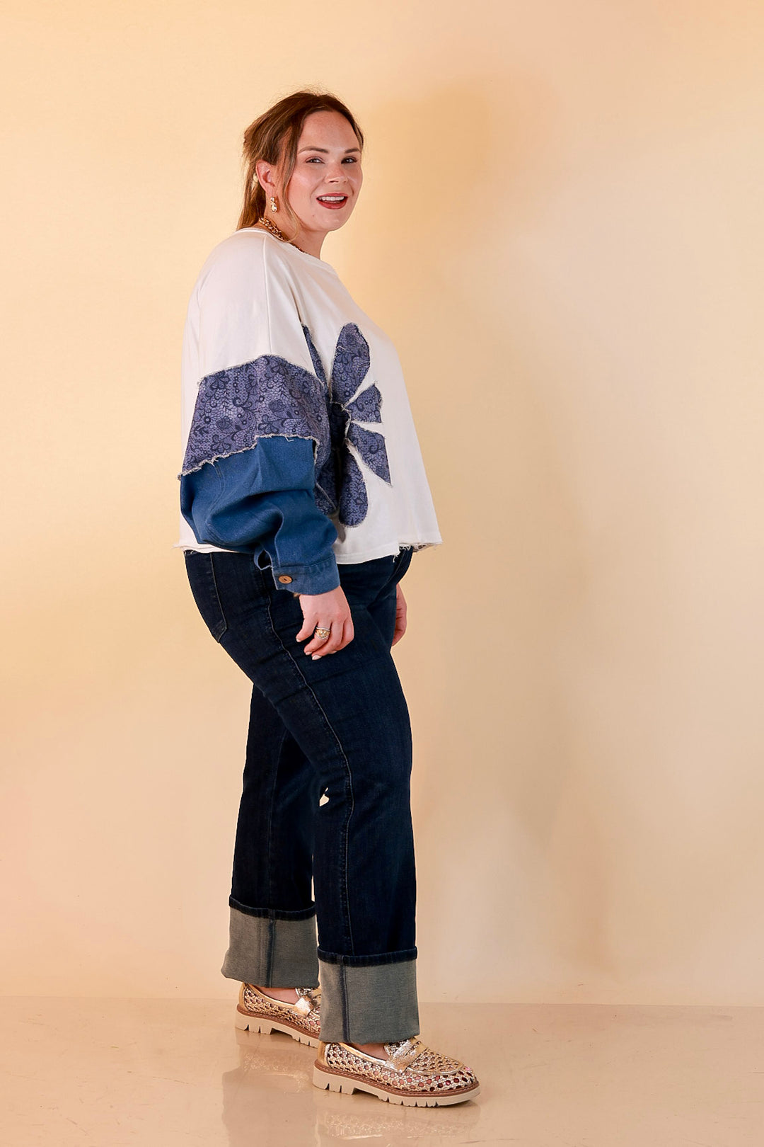 Blooming Details Oversized Floral Appliqué Contrast Sleeve Raw Hem Top in Ivory and Denim Blue