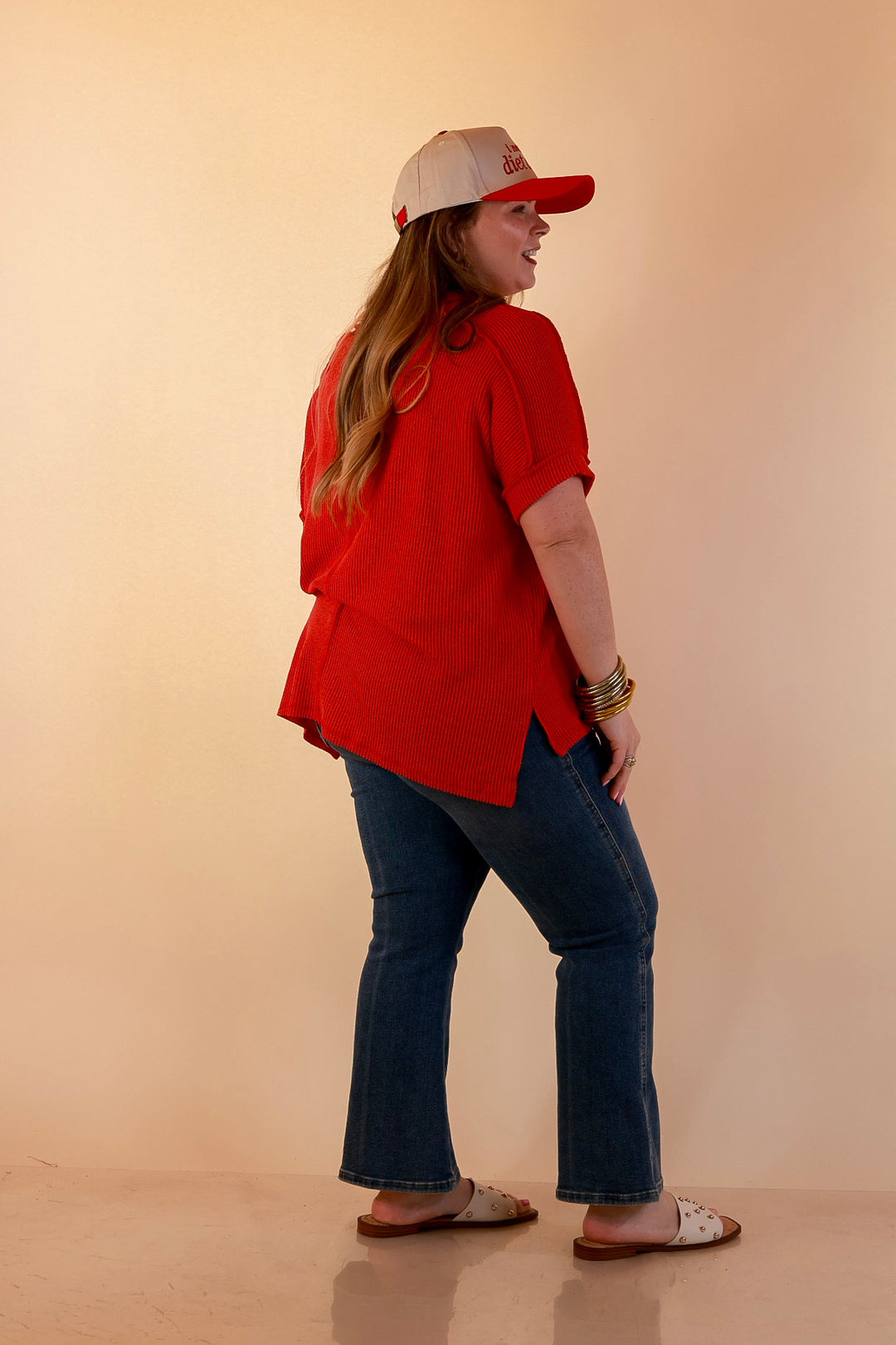 Daily Perfection V Neck Short Sleeve Ribbed Top in Red