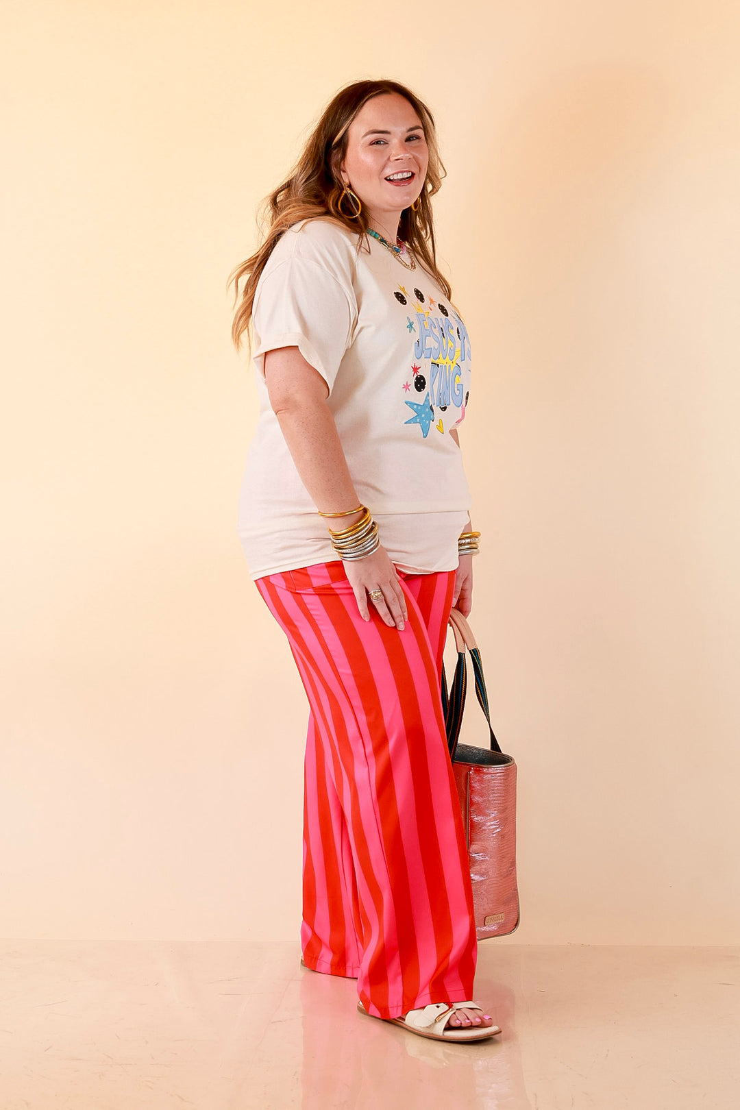 King of My Heart "Jesus is King" Polka Dot and Star Print Short Sleeve Graphic Tee in Natural