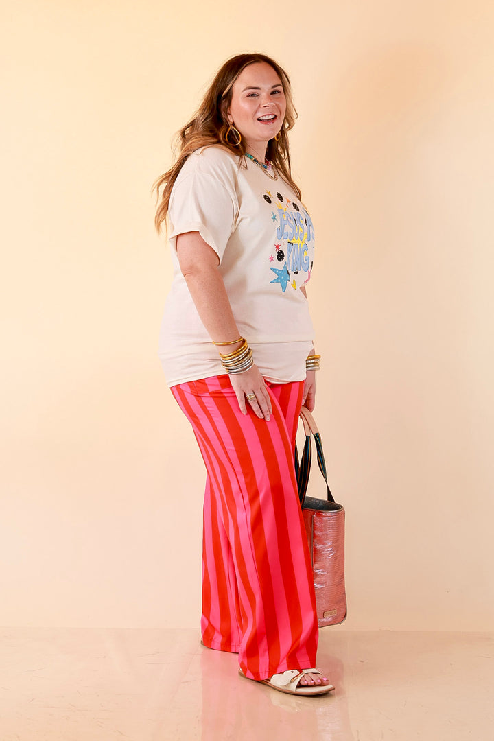 King of My Heart "Jesus is King" Polka Dot and Star Print Short Sleeve Graphic Tee in Natural