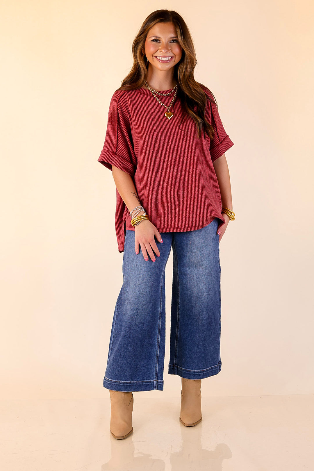 Daily Perfection Scoop Neck Short Sleeve Ribbed Top in Maroon